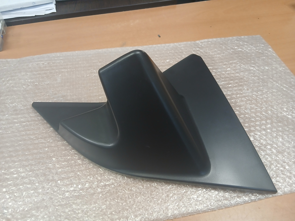 Крышка кронштейна зеркала volvo FH4 FM4 нижнего правого