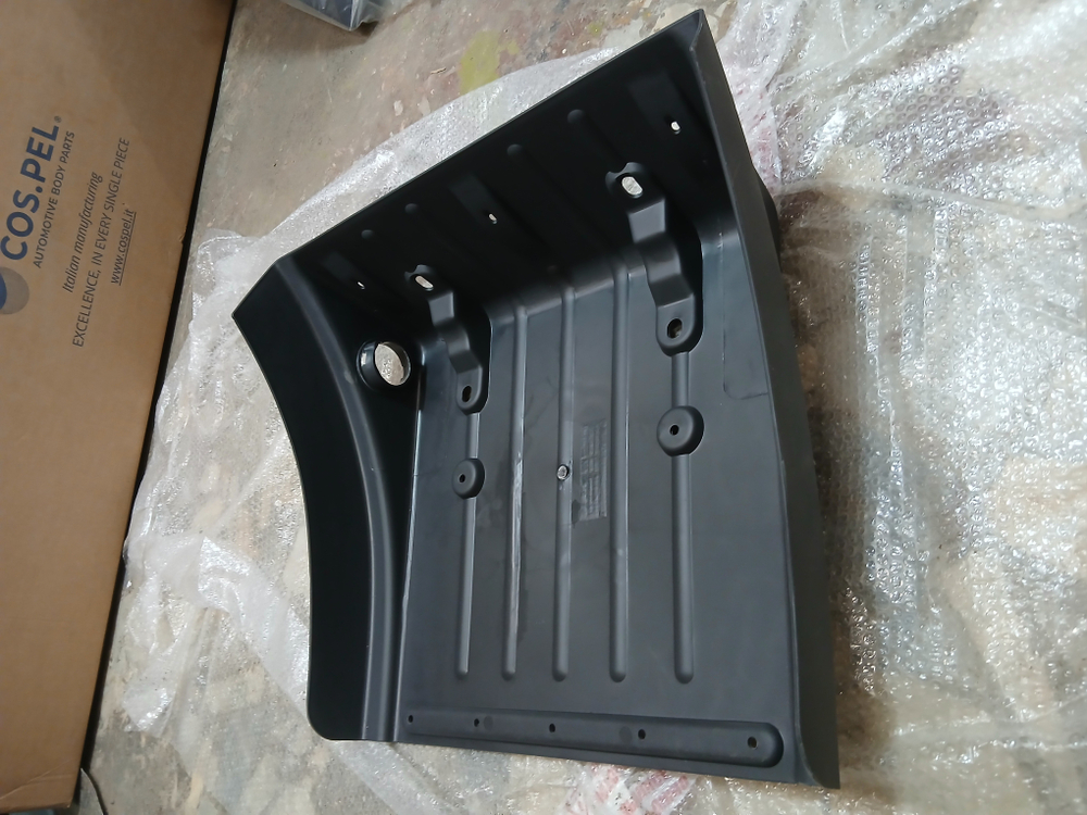 Крыло заднее MAN TGA передняя часть правое