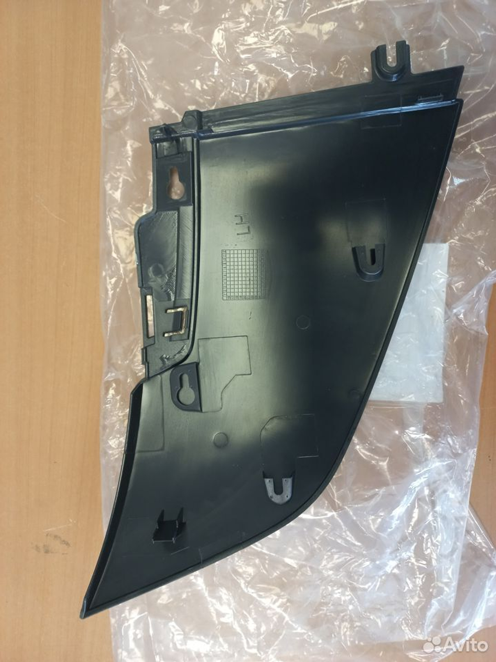 Накладка капота левая volvo FMX2 FM4 82430056