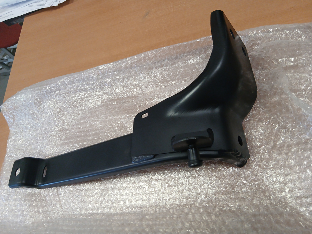 Кронштейн подножки VOLVO FH FM FMX правый