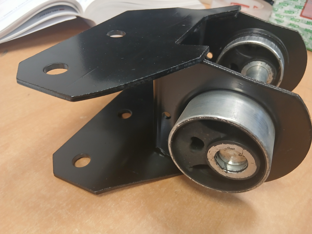 Кронштейн (сайлентблок) кабины volvo FE/FL