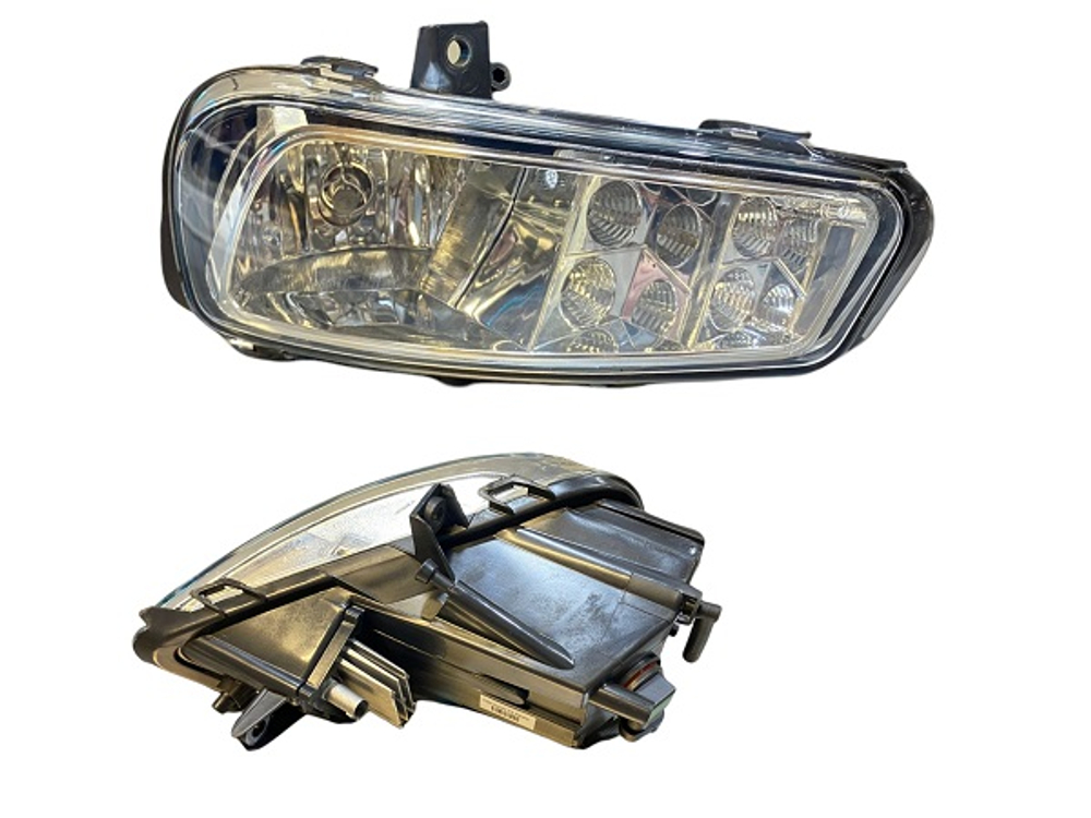 Фара противотуманная правая мерседес актрос MP4 арокс антос