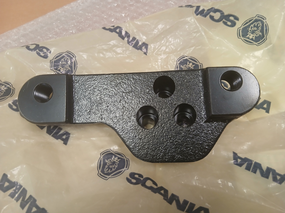 кронштейн крепления подушки двигателя Scania 4 5 серия левый