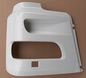 Облицовка фары правая DAF XF95 XF105