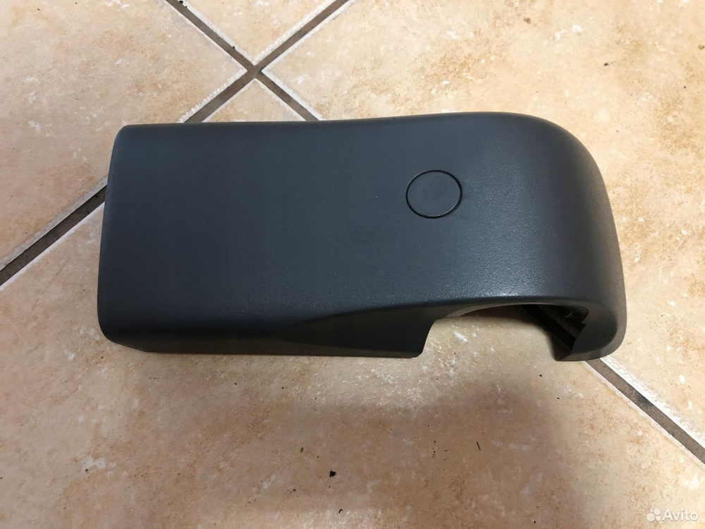 Нижняя крышка кронштейна зеркала правая MAN TGA LX