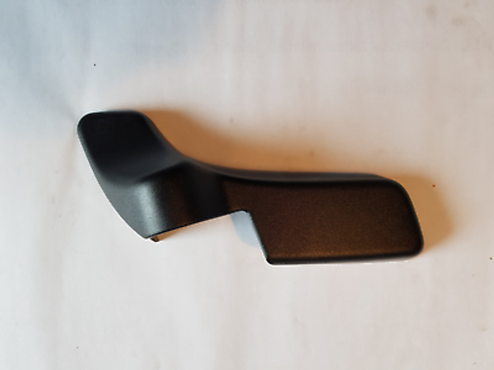 Крышка верхнего кронштейна правого зеркала мерседес аксор атего