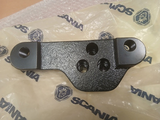 кронштейн крепления подушки двигателя Scania 4 5 серия левый