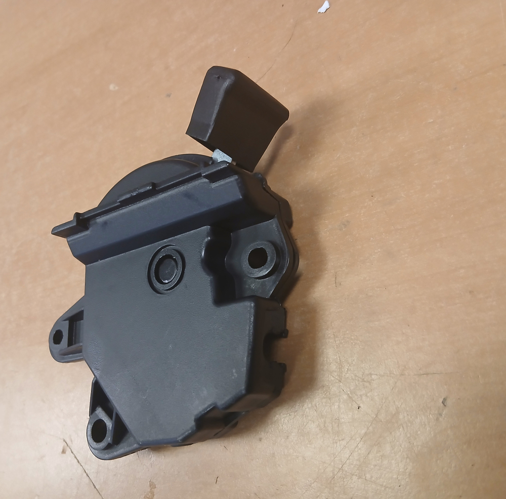 Ручка двери внутренняя правая volvo FH FM FMX