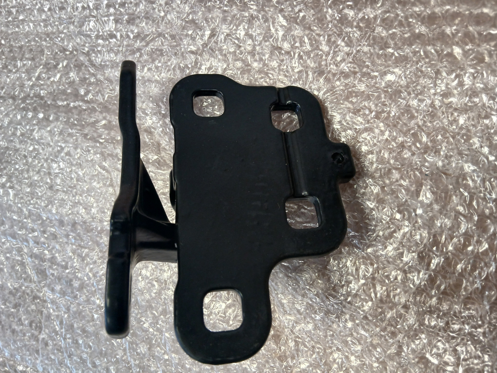 Петля двери правая volvo FH4 FM4