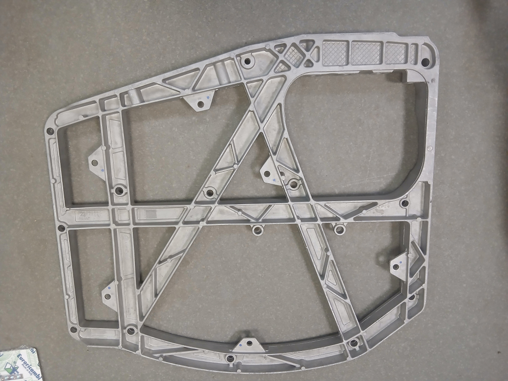 Кронштейн бака AdBlue VOLVO FH FM FMX RENAULT C/K/T серии