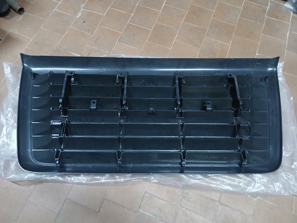 Решетка радиатора нижняя DAF 95XF XF95