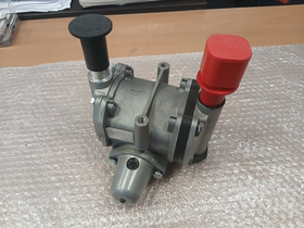 Кран тормозной прицепа Schmitz с редукц. клапаном