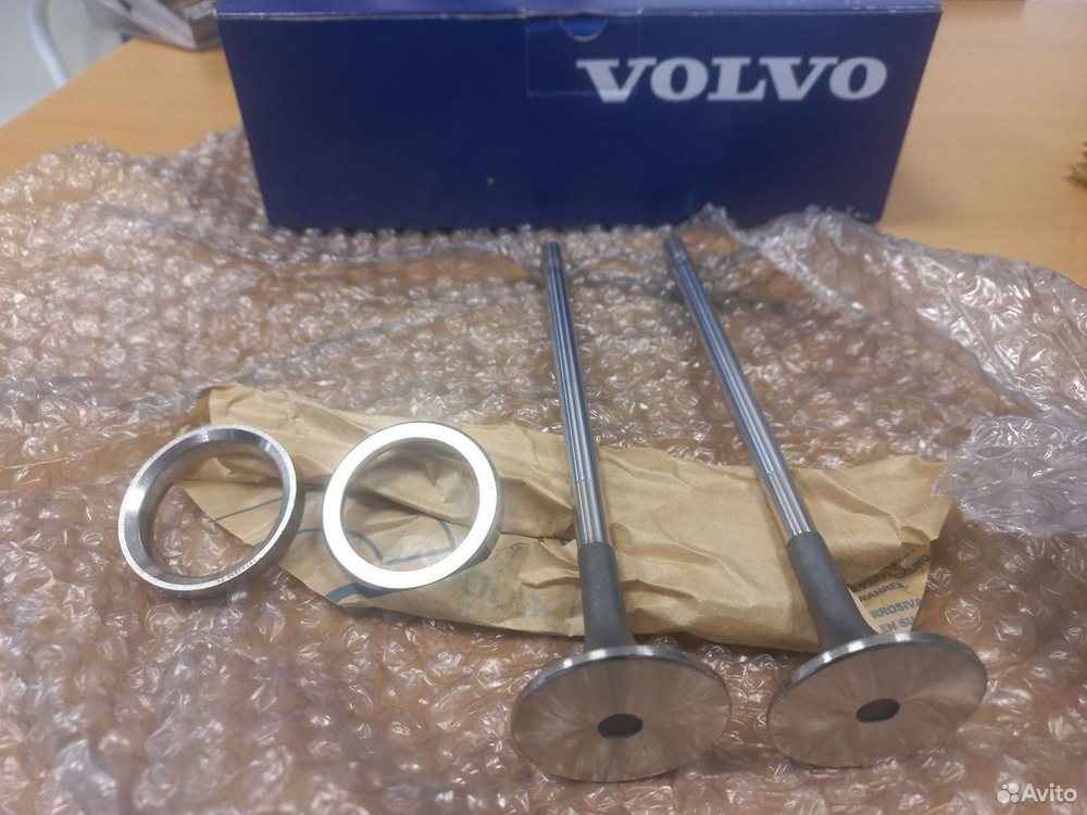 Комплект выпускного клапана Volvo (на цилиндр 2 седла+ 2 клапана)
