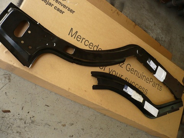 Усилитель панели правый мерседес атего