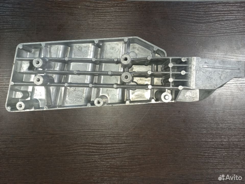 Кронштейн подножки volvo FMX2 FM4