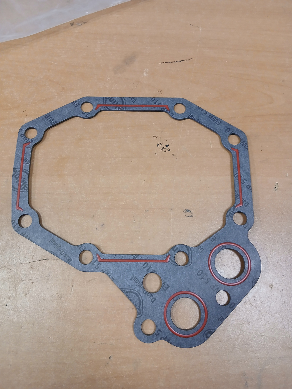 прокладка масляного радиатора мерседес атего