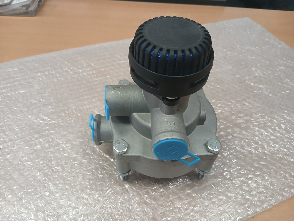 Клапан ускорительный MAN TGA TGS TGX