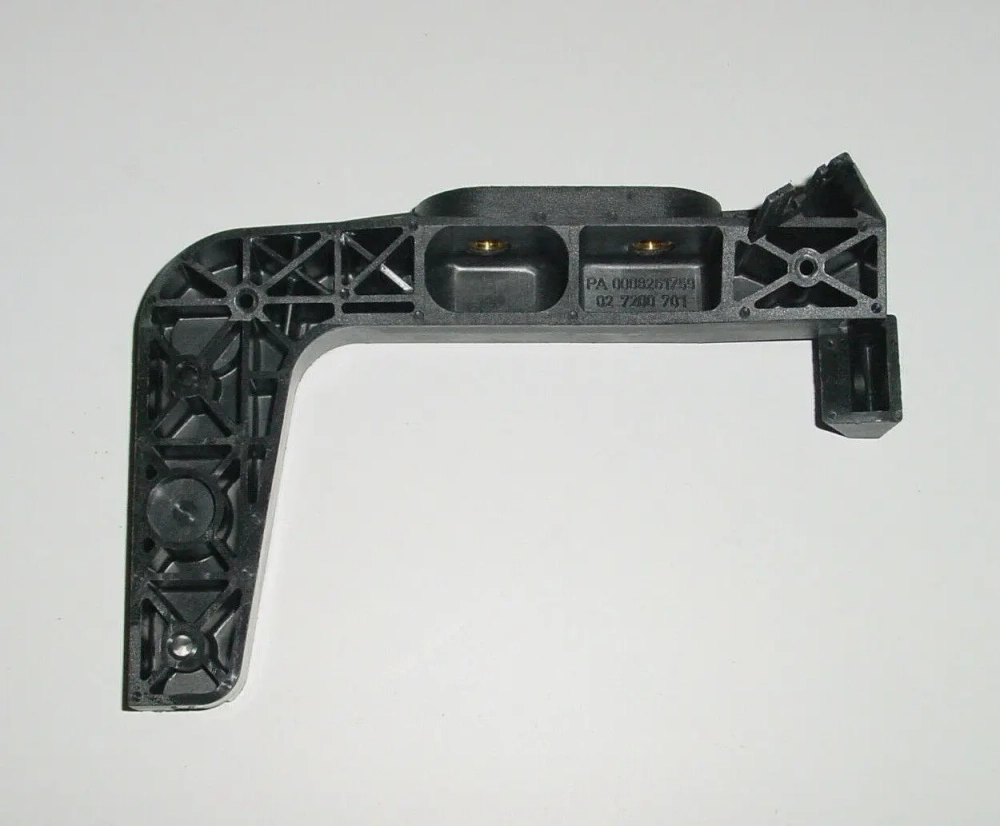 Кронштейн фары противотуманной мерседес актрос левый