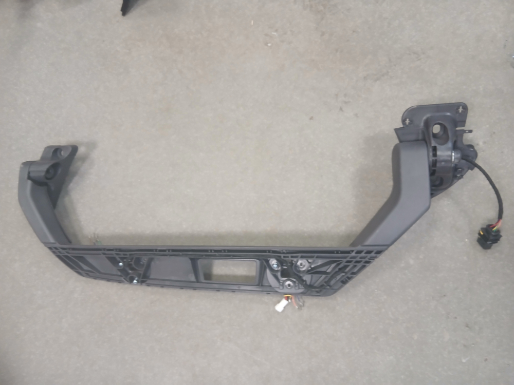 Кронштейн зеркала правый volvo FH4 FM4