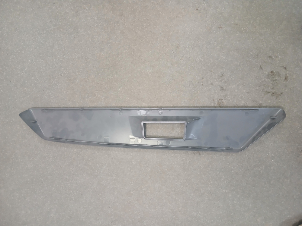 Крышка кронштейна зеркала левая volvo FH4 FM4 (серая)