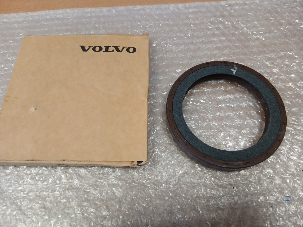 Сальник коленвала передний VOLVO FL6