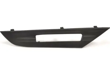 Накладка в спойлер правая под ДХО мерседес актрос MP3