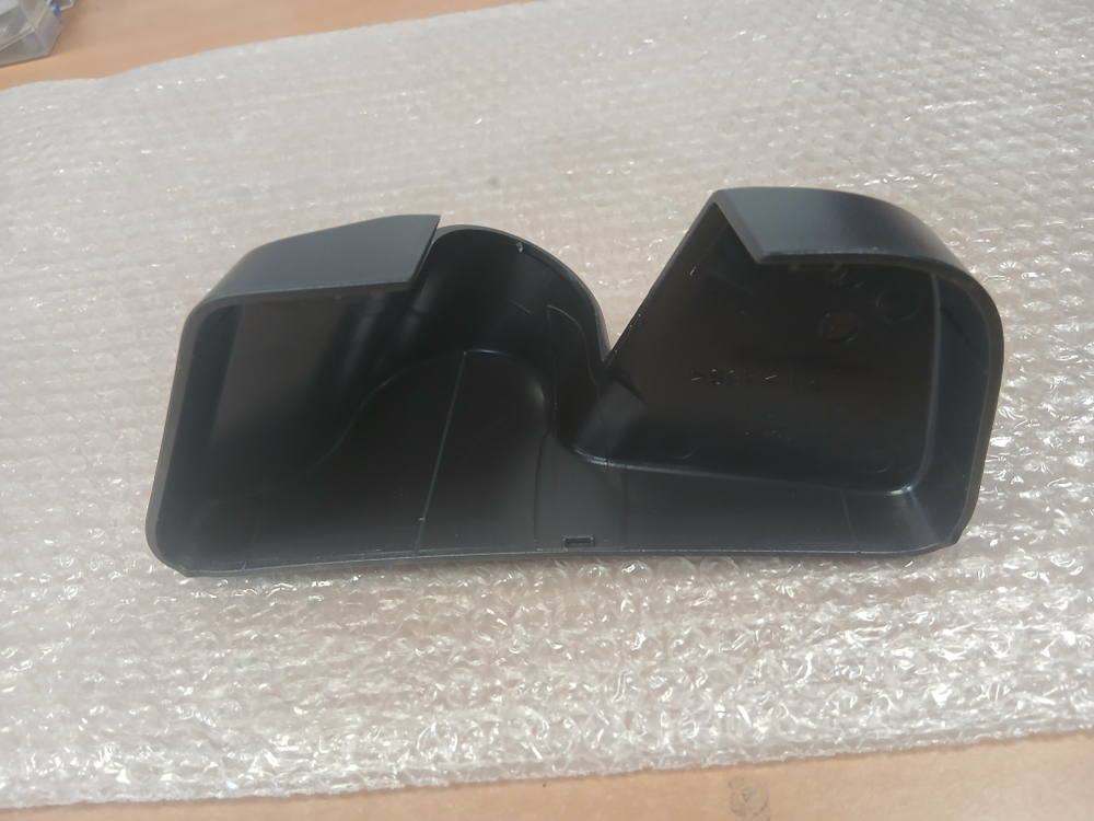 Крышка кронштейна зеркала volvo FH4 FM4 верхняя правая