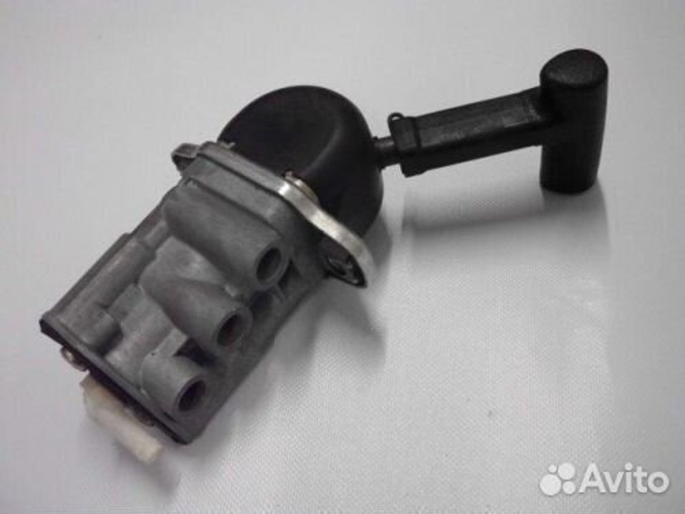 Кран ручного тормоз Setra  Mercedes 9617222750