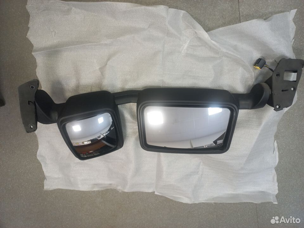 Зеркало левое Renault C/K/T 7484188478