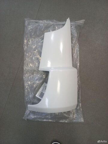 Угол кабины Мерседес Актрос левый наружный