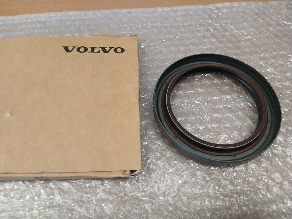 Сальник коленвала передний VOLVO FL6