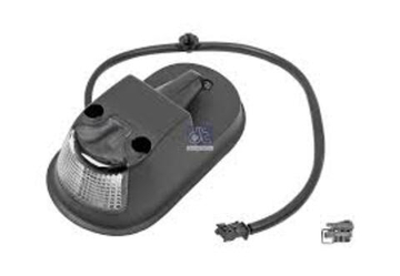 Фонарь габаритный правый Renault T-Series