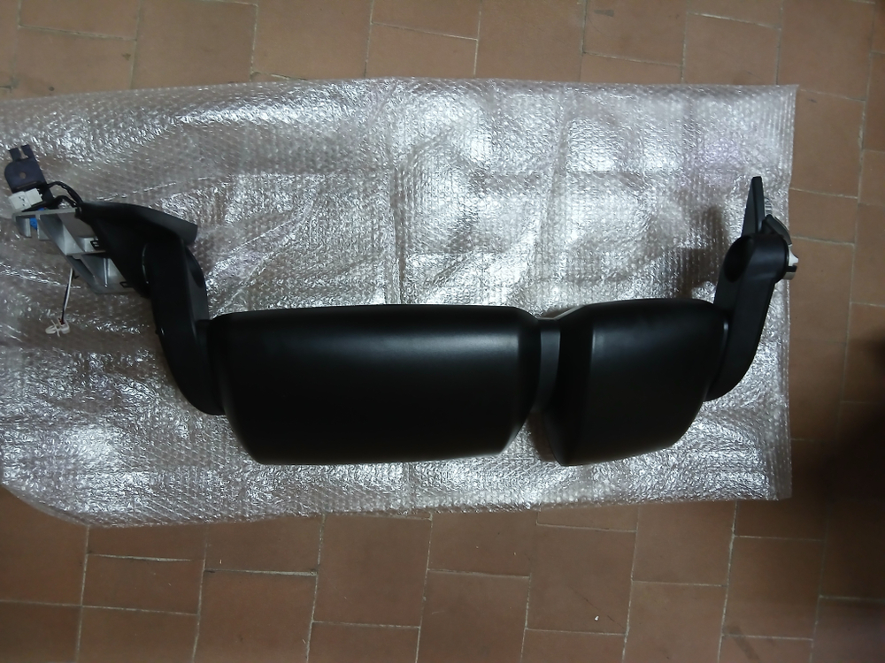 Зеркало левое IVECO Stralis Trakker Eurocargo с эл.приводом и подогревом средн.кронштейн