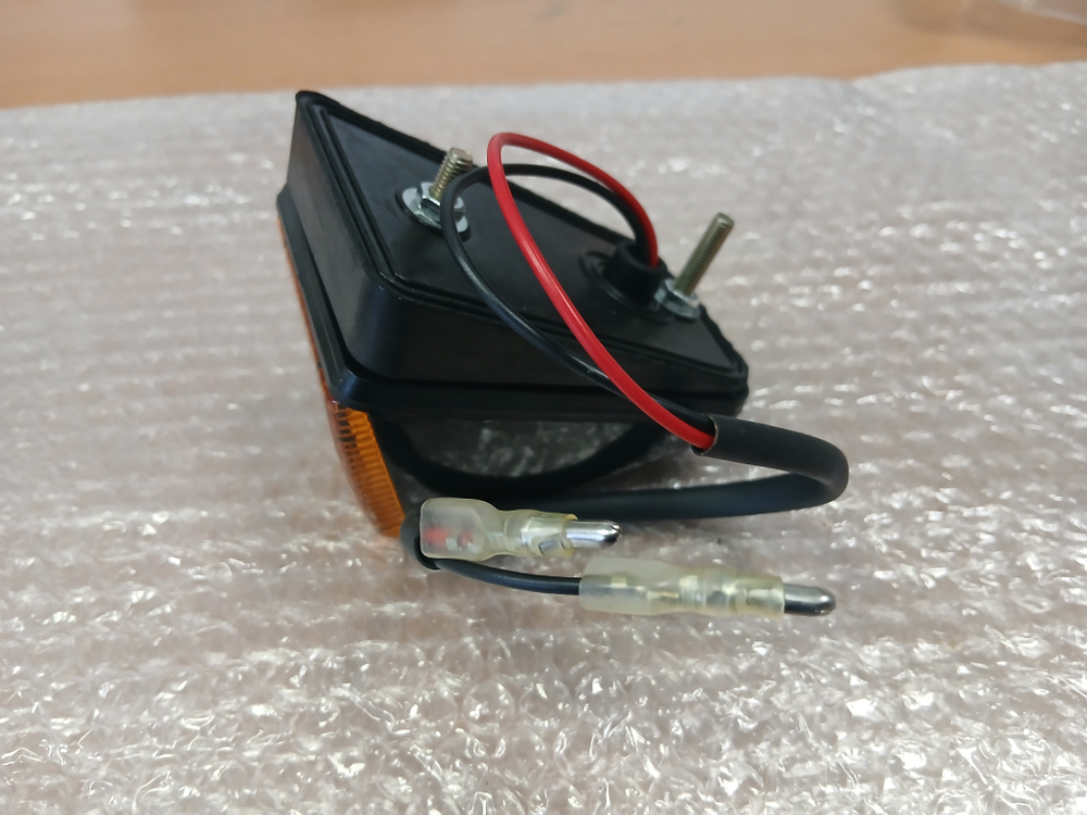 Фонарь габаритный желтый Voivo FH12 FM12