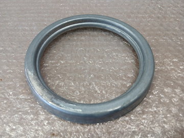 Пылезащитный чехол раздаточной коробки Volvo FM FMX