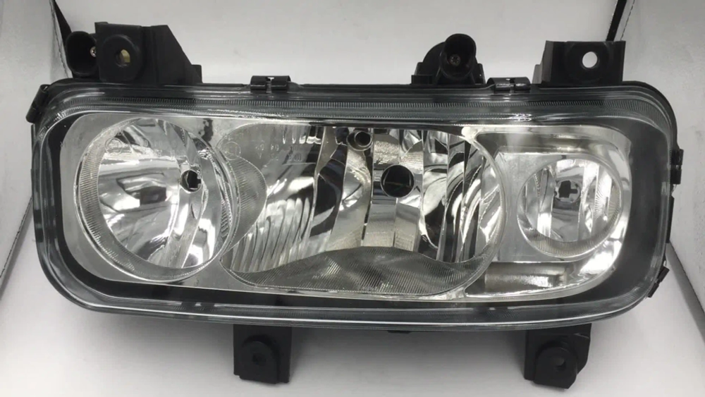 Фара правая мерседес атего 2 с электр.регулировкой ребристое стекло