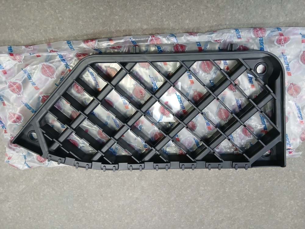 Ступенька подножки нижняя левая рено премиум VOLVO FE FL