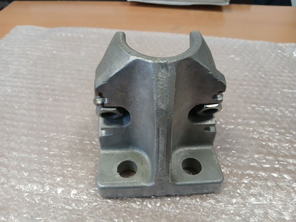 Кронштейн крепления крыла VOLVO FH FM FMX рено премиум