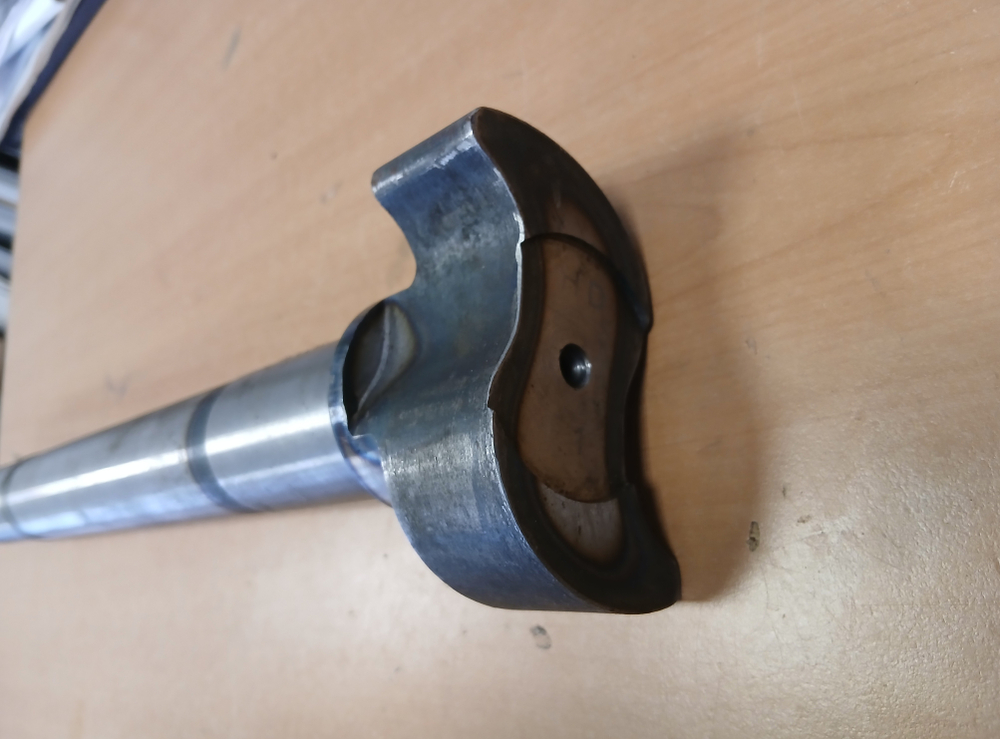 Вал тормозной Scania 3 4 series правый L=476 d=44