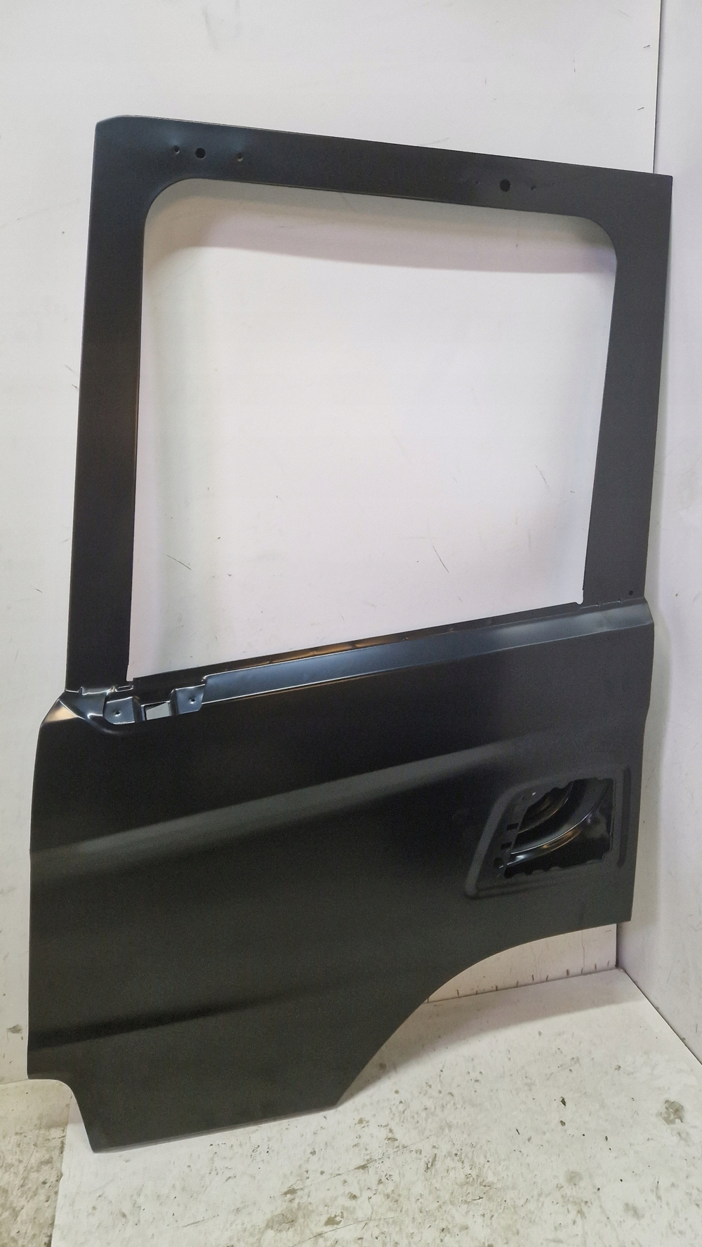 Дверь левая Scania 6-ser P