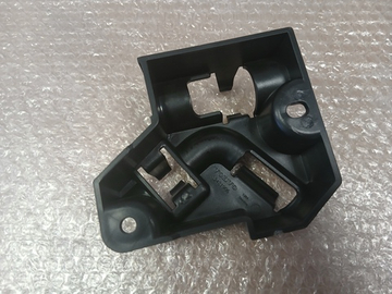 крепление инструмента VOLVO FMX FM4 (под капотом)