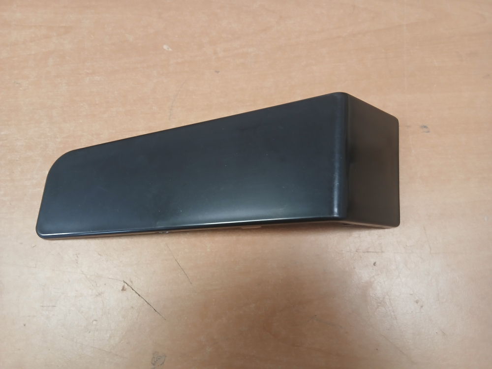 Заглушка бампера левая VOLVO FL FE