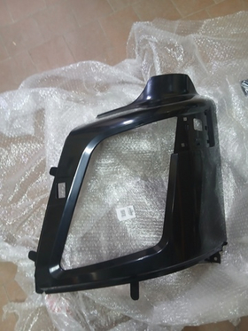 Рамка фары левая VOLVO FMX
