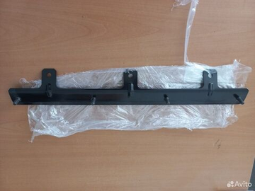 Кронштейн крепления брызговика Scania 4 5 серия