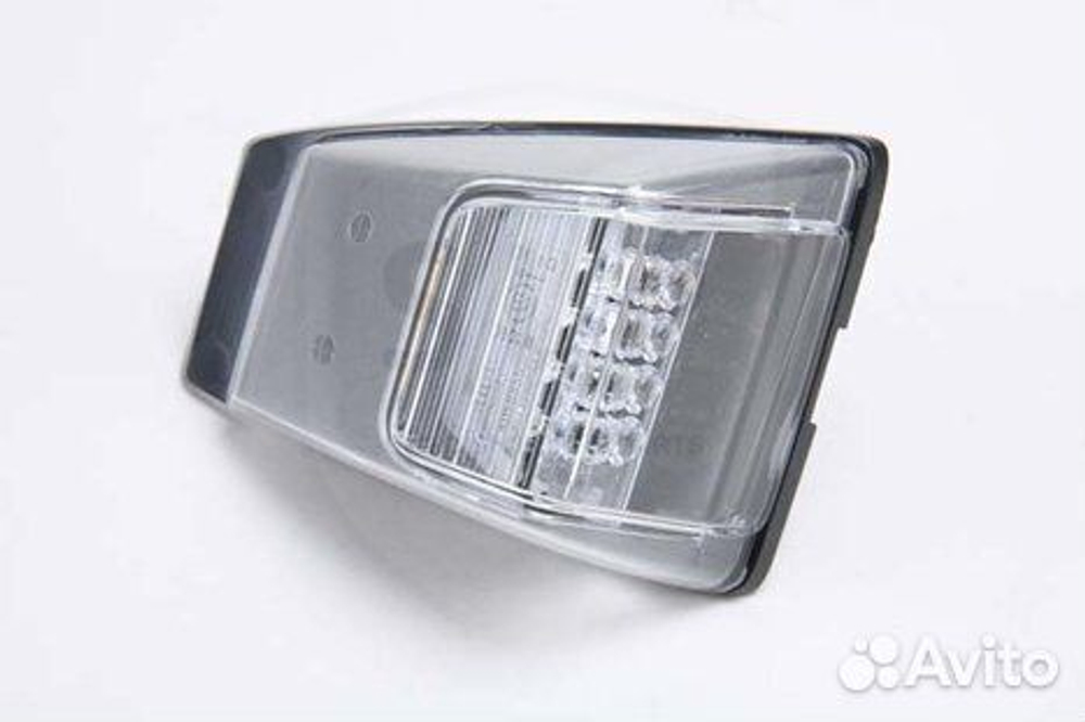 Повторитель поворота левый volvo FH 3V