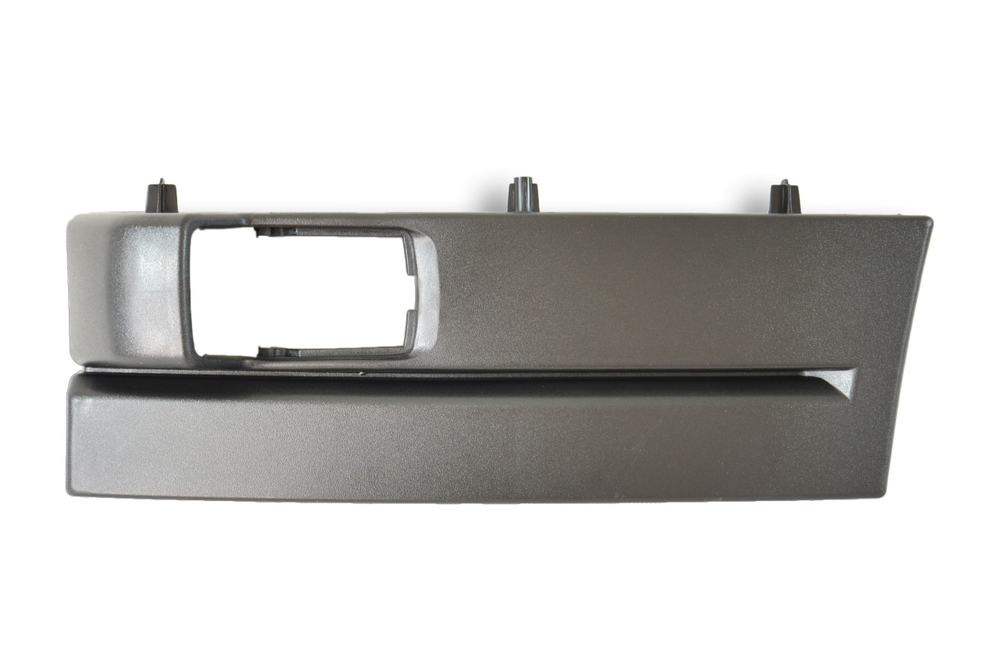 Накладка средней ступеньки левая Scania R