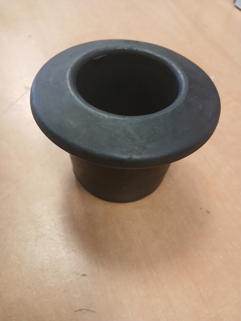 Опора раздаточной коробки Mercedes Actros MP2 MP3 Axor