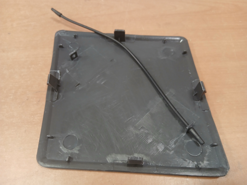 Заглушка бампера L/R рено премиум 2