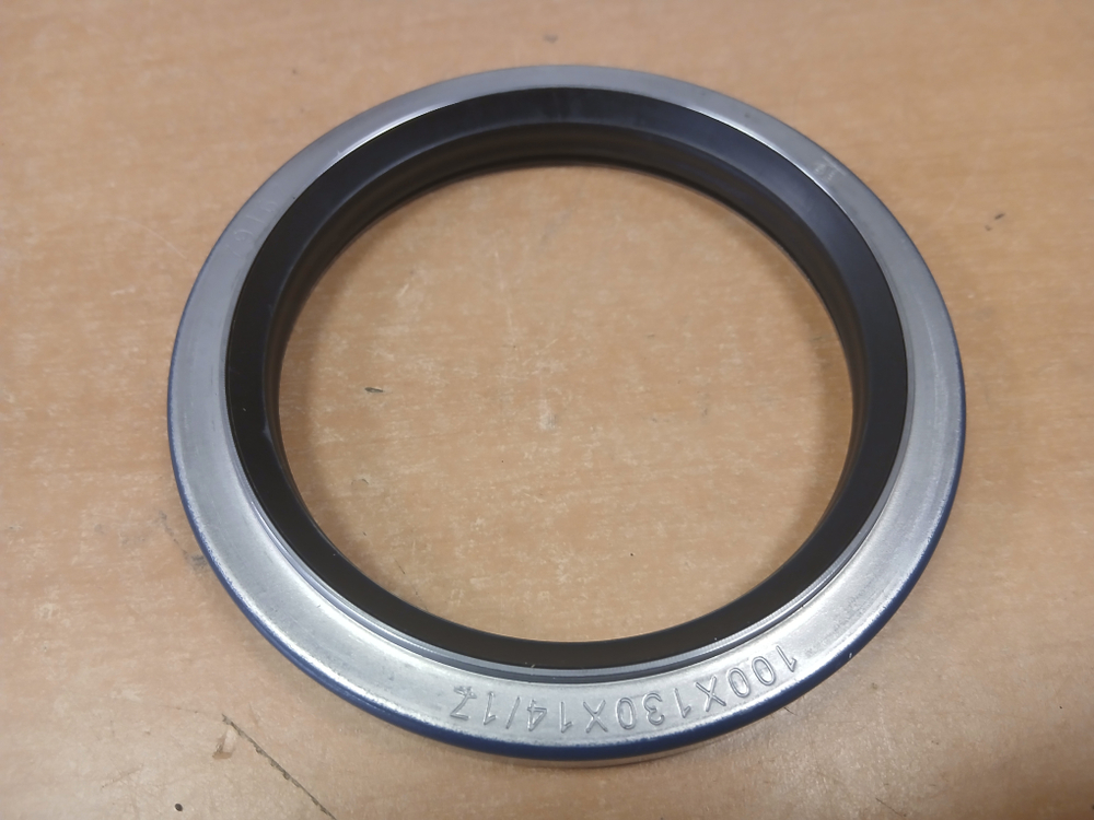 Сальник задней ступицы DAF 45LF 55LF 100x130x17 мм