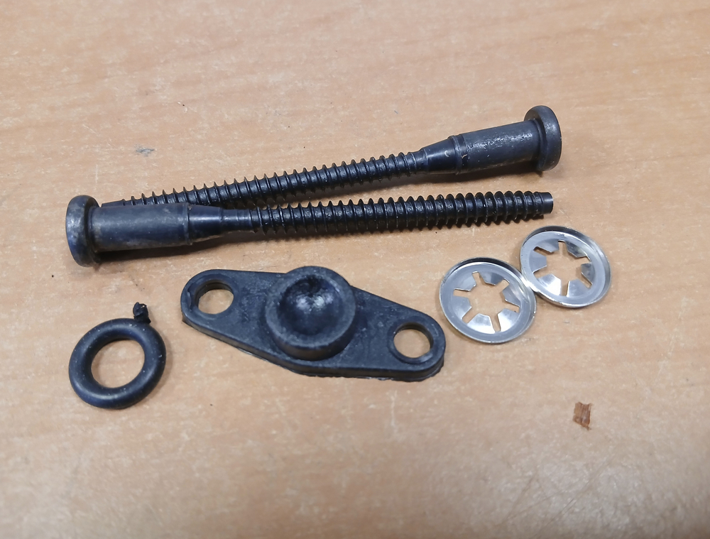 Болт регулировки фары Volvo FM12 FH12 с уст., ком-кт 2 шт